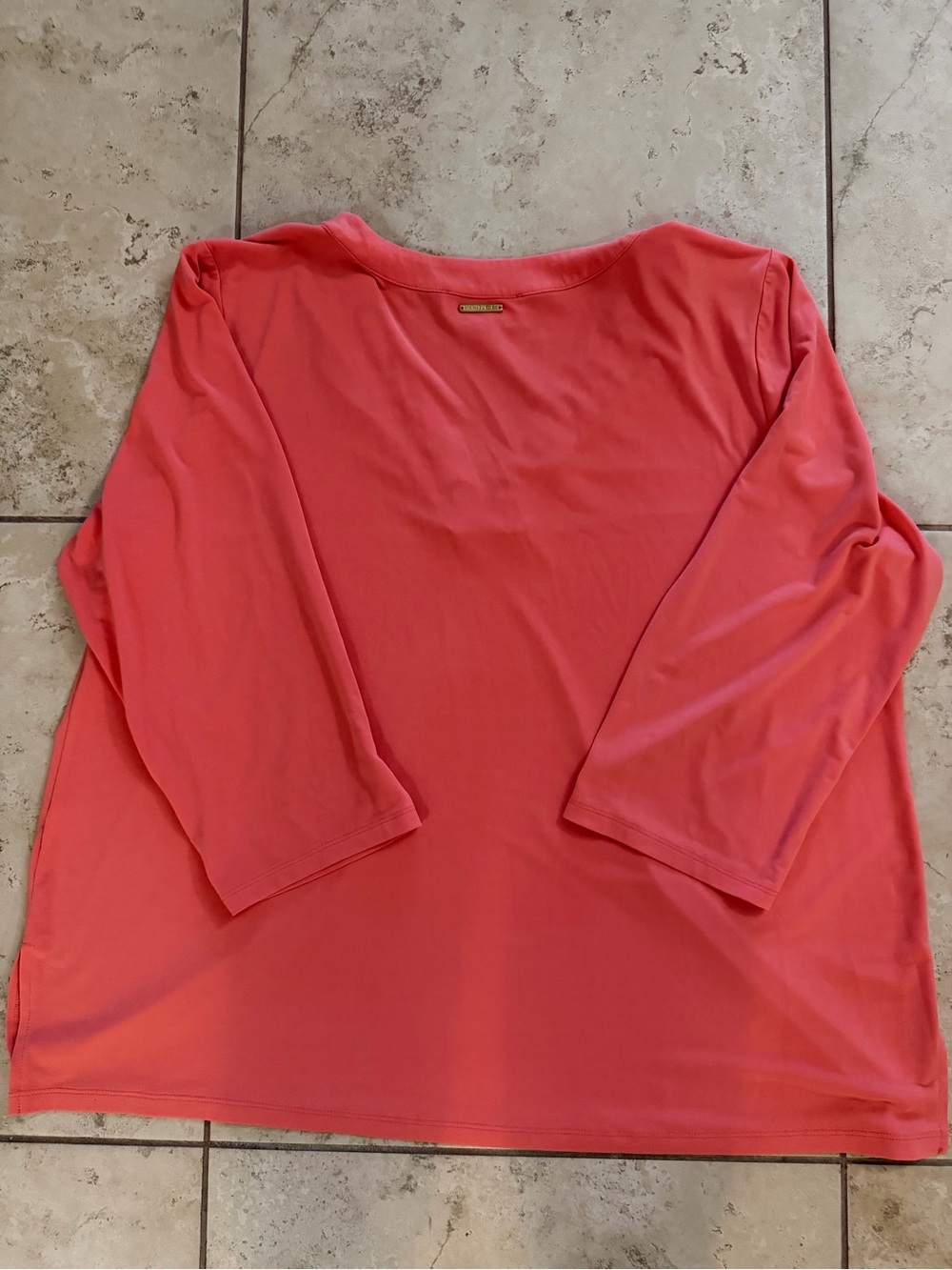 Michael Kors Coral Grommet V-Neck Top Size 2X - Picture 5 of 6